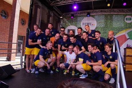 Com Together Cup